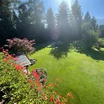 Neb-thun Lodge's Seehaus 1 Gwatt