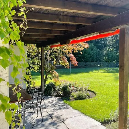 Dağ evi Neb-thun Lodge's Seehaus 1 Gwatt