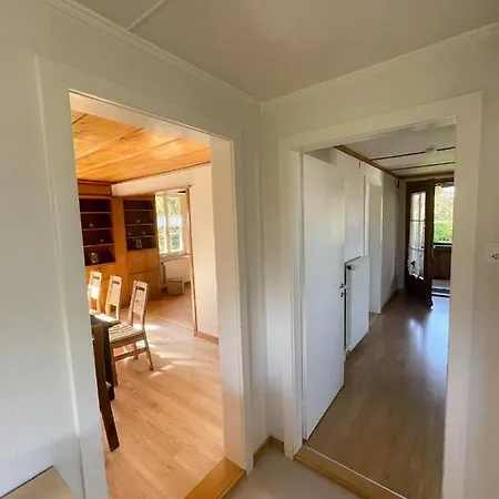 Dağ evi Neb-thun Lodge's Seehaus 1 Gwatt