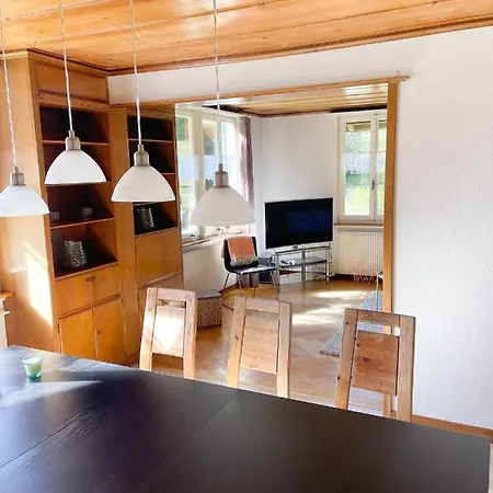 Neb-thun Lodge's Seehaus 1 Gwatt Dağ evi Thun