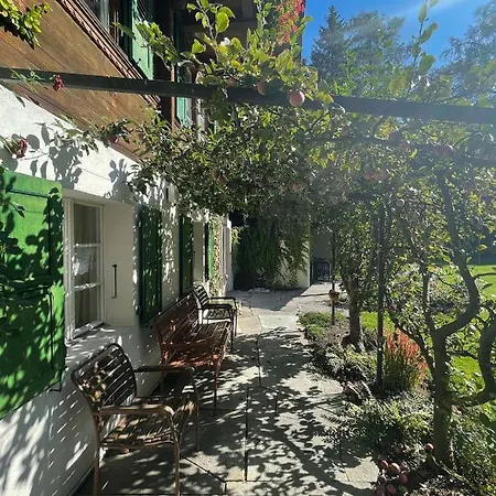 شاليه Neb-thun Lodge's Seehaus 1 Gwatt