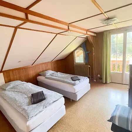 Neb-thun Lodge's Seehaus 1 Gwatt شاليه ثون